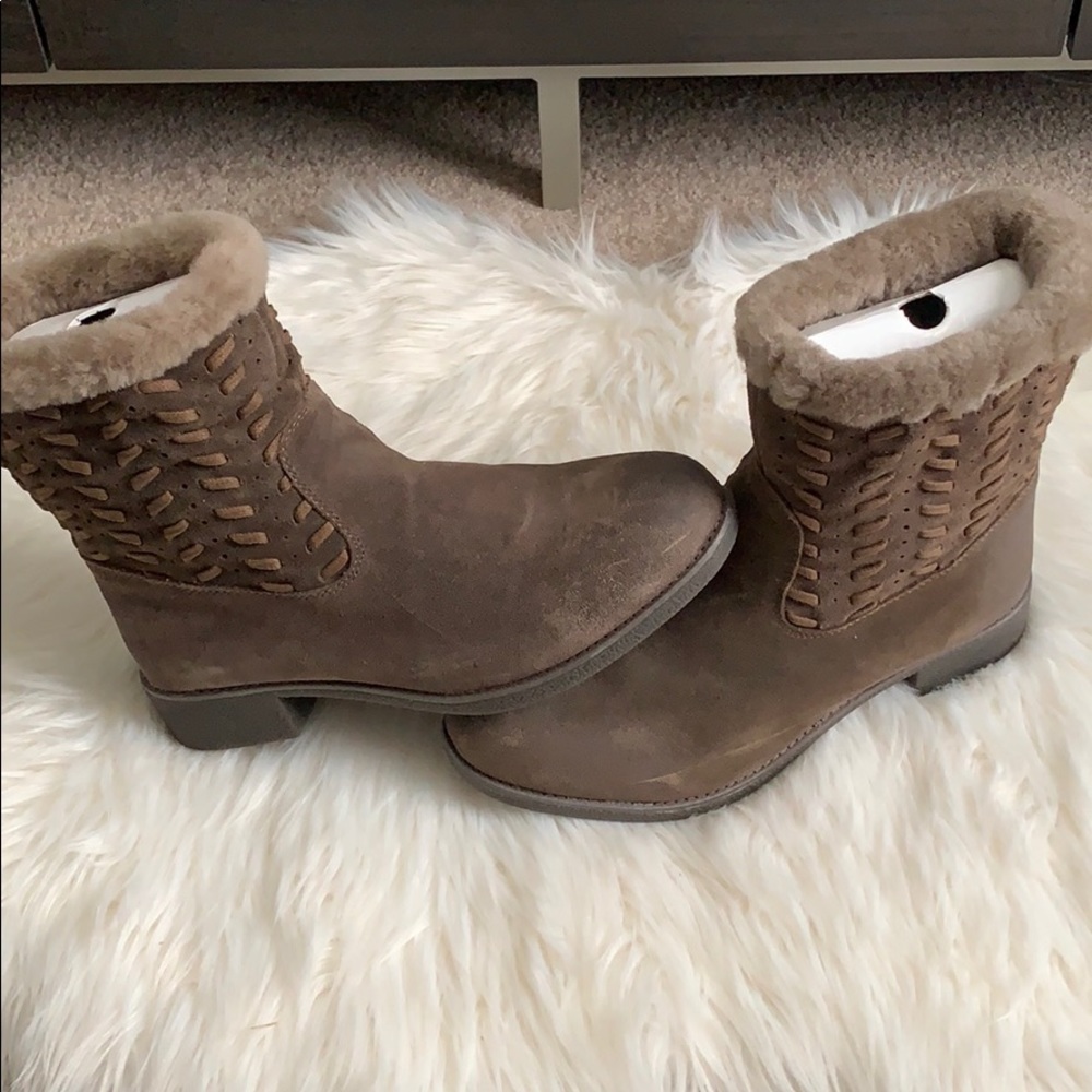 ABEO boots